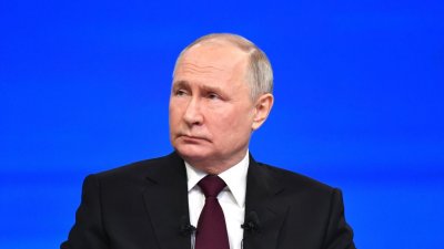 Путин вручил медали «Золотая Звезда» Героям России